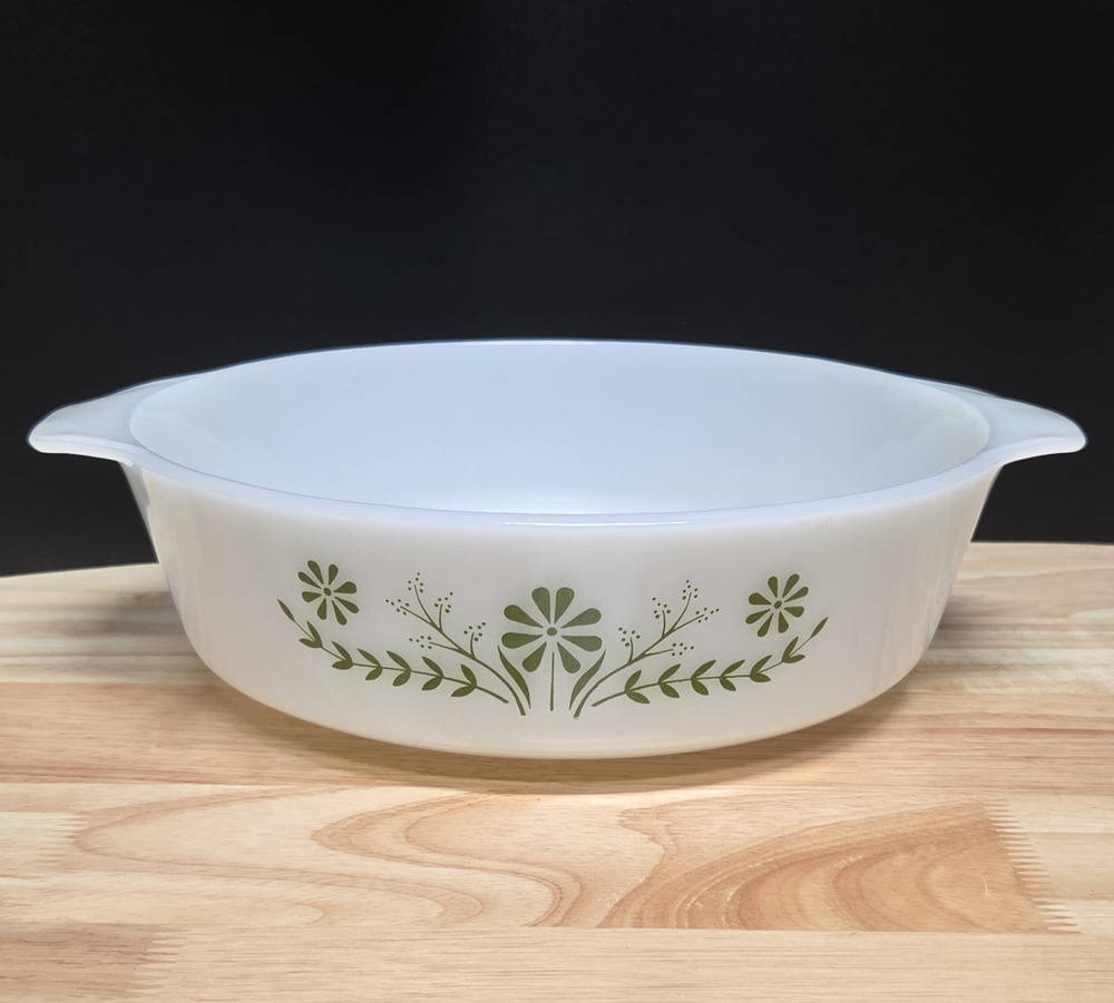 Glasbake 2qt Casserole Green Daisy Days Round Milk Glass 9in Baking Dish USA